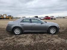 2011 Chrysler 300 - Photo 7