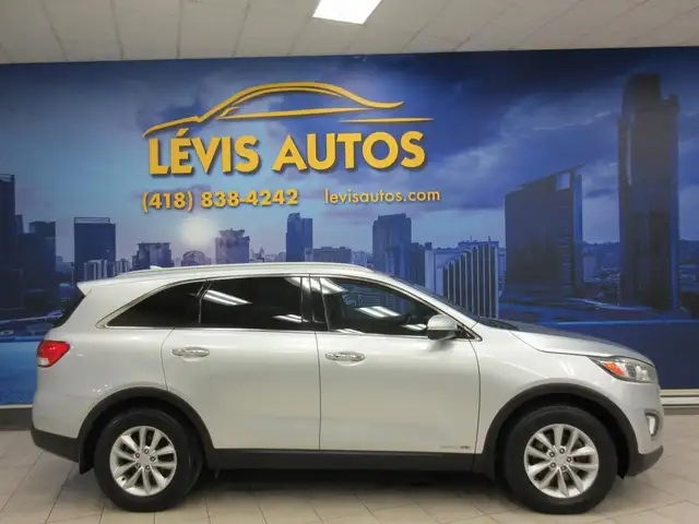 KIA SORENTO 2017 LX V6 AWD 7 PASSAGERS TOUT EQUIPE / TRES PROPRE