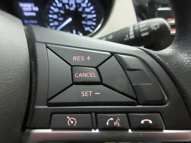 NISSAN QASHQAI 2018 AWD SIEGES CHAUFFANT CAMERA RECUL BLUETOOTH - Photo 7