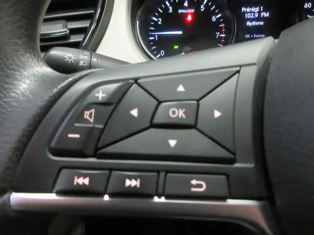 NISSAN QASHQAI 2018 AWD SIEGES CHAUFFANT CAMERA RECUL BLUETOOTH - Photo 8