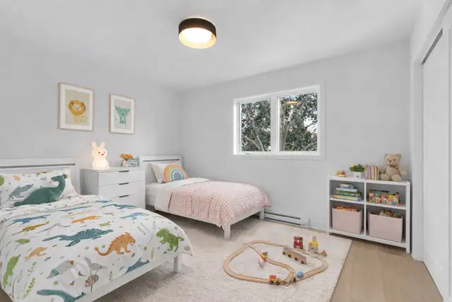 3-Bedroom | 2 Parking | Internet Included | Near REM Gare - Photo 7