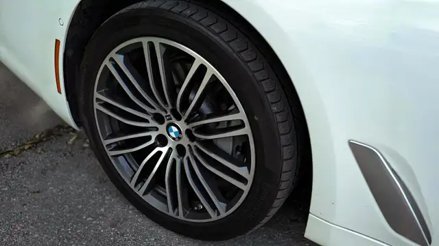 2020 BMW 5 Series 530i M Sports, Executive Package, Premium Enha - Photo 8