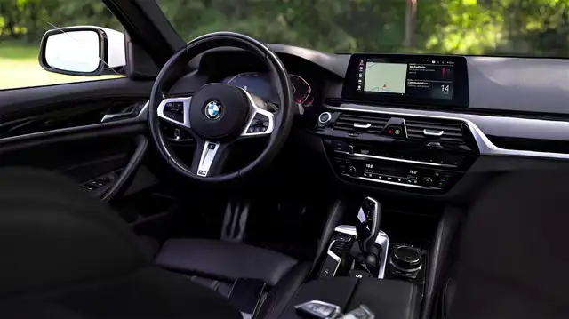 2020 BMW 5 Series 530i M Sports, Executive Package, Premium Enha - Photo 12