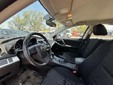 2012 Mazda Mazda3 4dr HB Sport GX - Photo 9