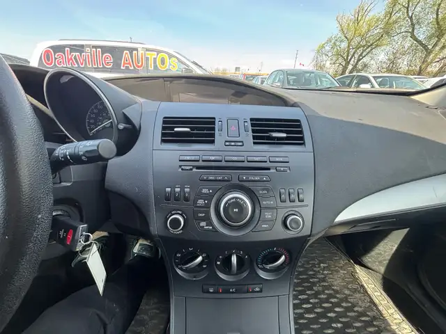 2012 Mazda Mazda3 4dr HB Sport GX - Photo 17