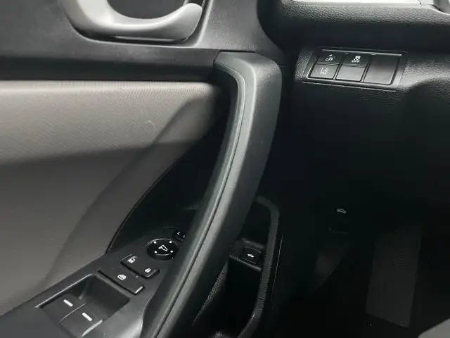 2018 Honda Civic LX LOW KM, HEATED SEATS, SAFETY FEATURES - Photo 8