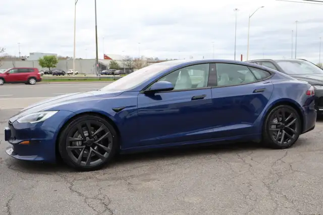 2022 Tesla Model S - Photo 3