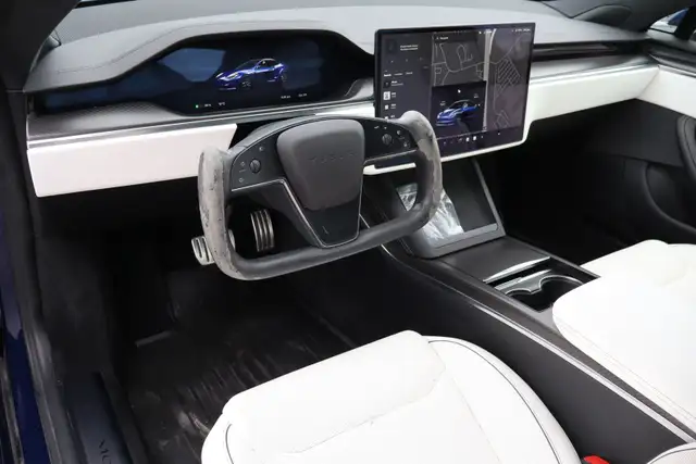 2022 Tesla Model S - Photo 9