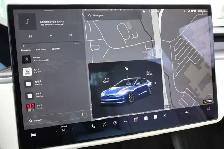 2022 Tesla Model S - Photo 12