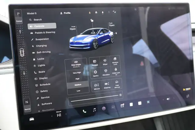 2022 Tesla Model S - Photo 14