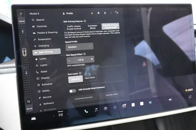 2022 Tesla Model S - Photo 17