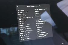 2022 Tesla Model S - Photo 20