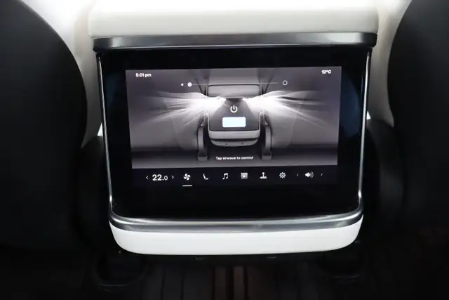 2022 Tesla Model S - Photo 23