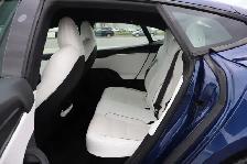 2022 Tesla Model S - Photo 29