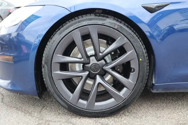 2022 Tesla Model S - Photo 31