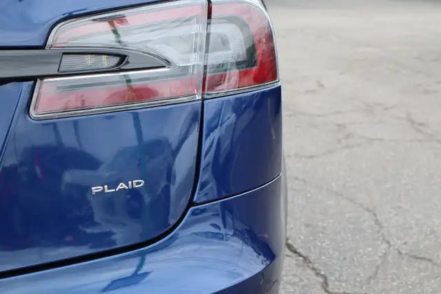 2022 Tesla Model S - Photo 33