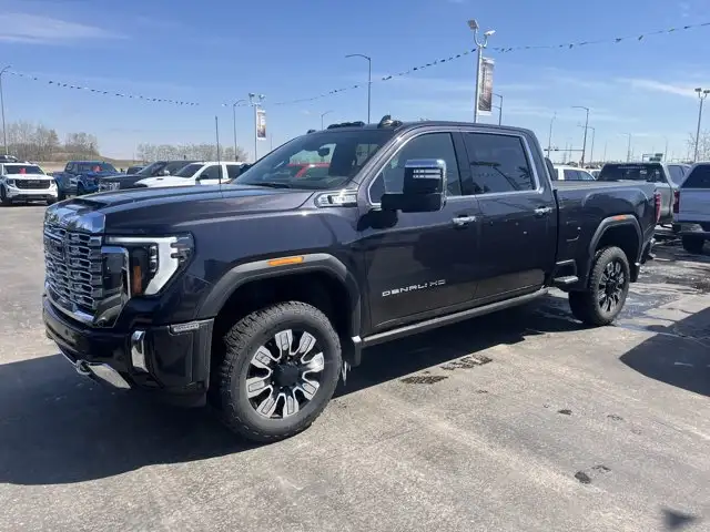 2024 GMC Sierra 3500HD Denali - Photo 2