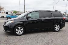 2015 Toyota Sienna - Photo 3