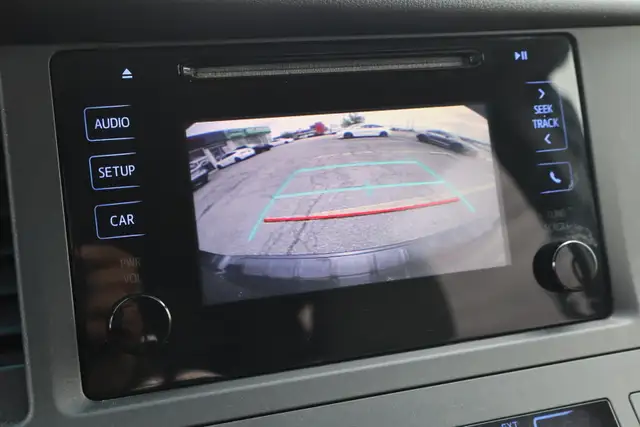 2015 Toyota Sienna - Photo 16