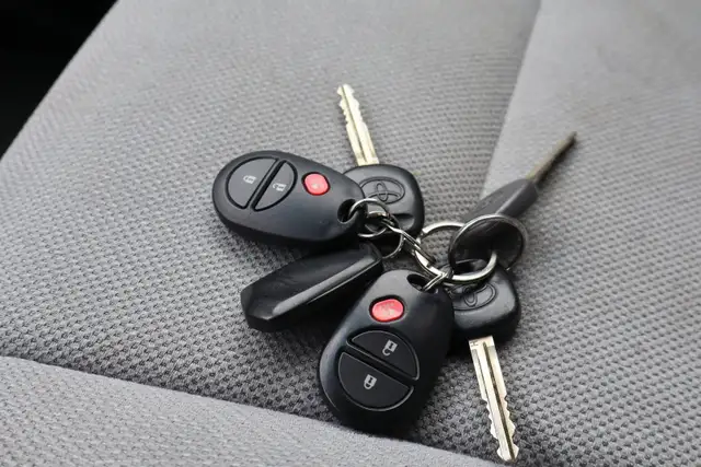 2015 Toyota Sienna - Photo 28