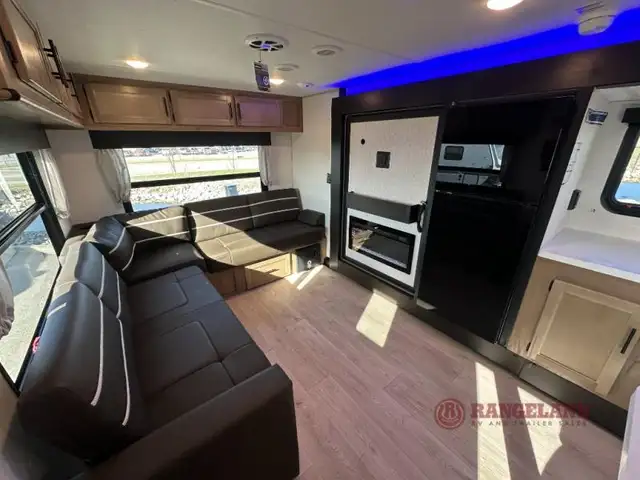 2025 Forest River RV Cherokee Grey Wolf Black Label 27LHBL - Photo 10