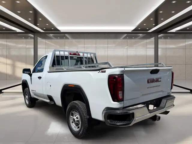 2021 GMC Sierra 2500HD 4WD Reg Cab 142' - Photo 4