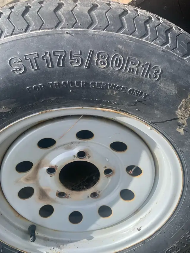 two 175/80R 13" trailer tires,perfect for spare tires 5 X 114.3 - Photo 2