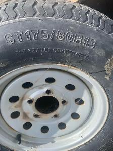 two 175/80R 13" trailer tires,perfect for spare tires 5 X 114.3 - Photo 2