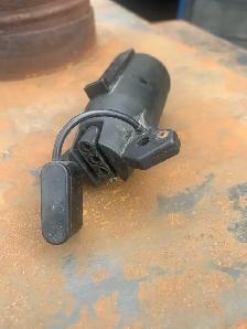 6 pin to 4 pin trailer adapter - Photo 2