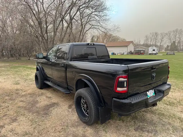 2021 RAM 3500 - Photo 3