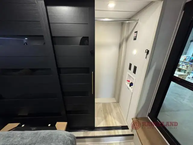 2025 Forest River RV Wildwood Heritage Glen 38VERANDA - Photo 11
