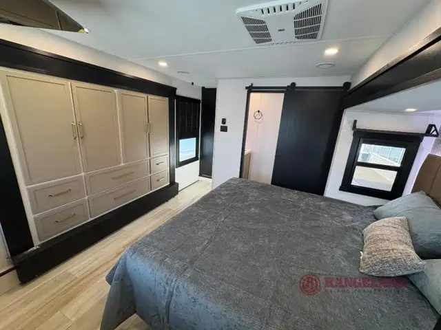 2026 Forest River RV Wildwood Heritage Glen ROOST43 - Photo 21