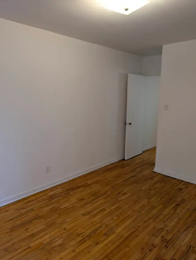 Rosemont, beau grand 3 1/2 chauffage inclus - Photo 8