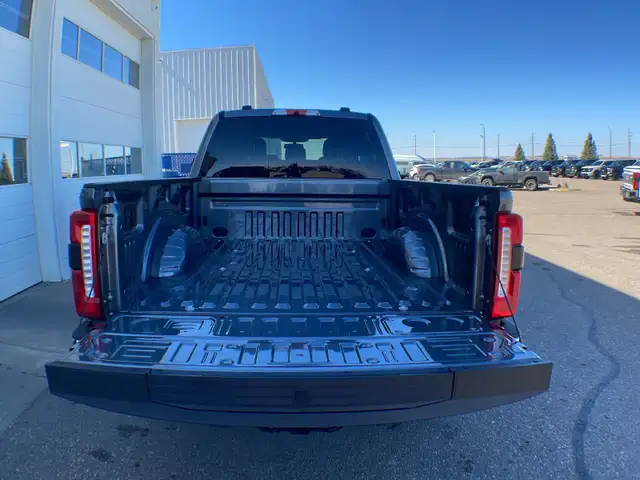 2026 Ford Super Duty F-350 SRW Lariat FX4 618A - Photo 26