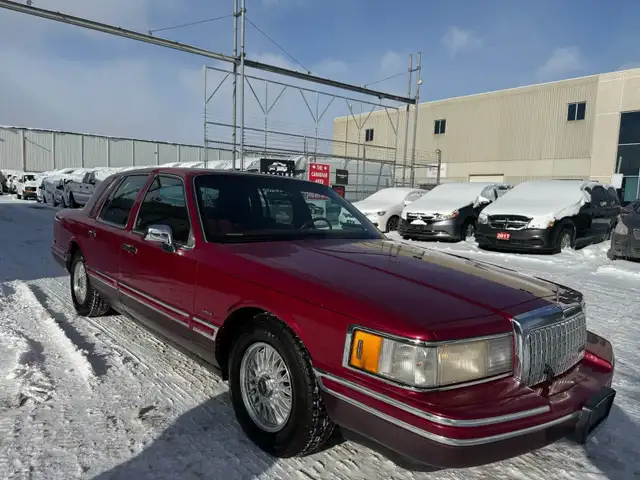 1994 Lincoln Town Car - Photo 4
