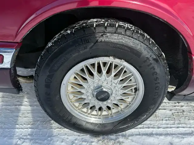 1994 Lincoln Town Car - Photo 6