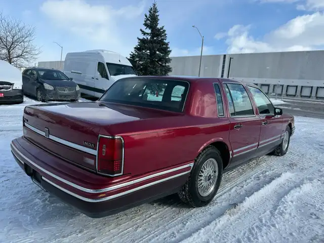 1994 Lincoln Town Car - Photo 7