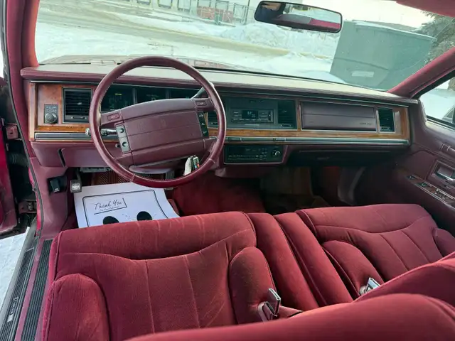 1994 Lincoln Town Car - Photo 12
