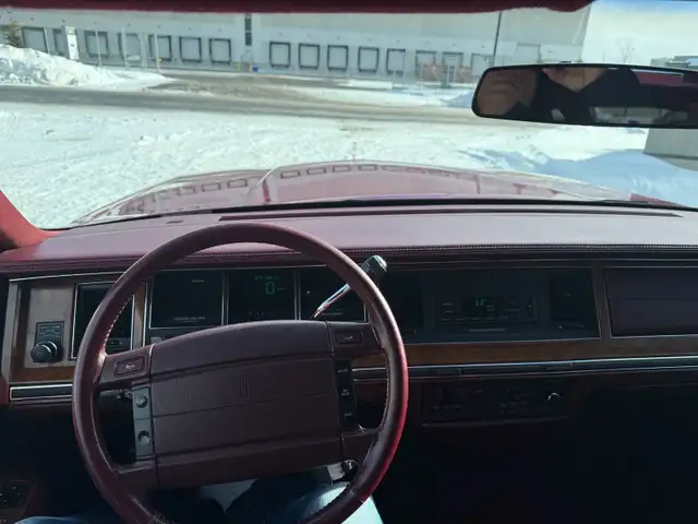 1994 Lincoln Town Car - Photo 16
