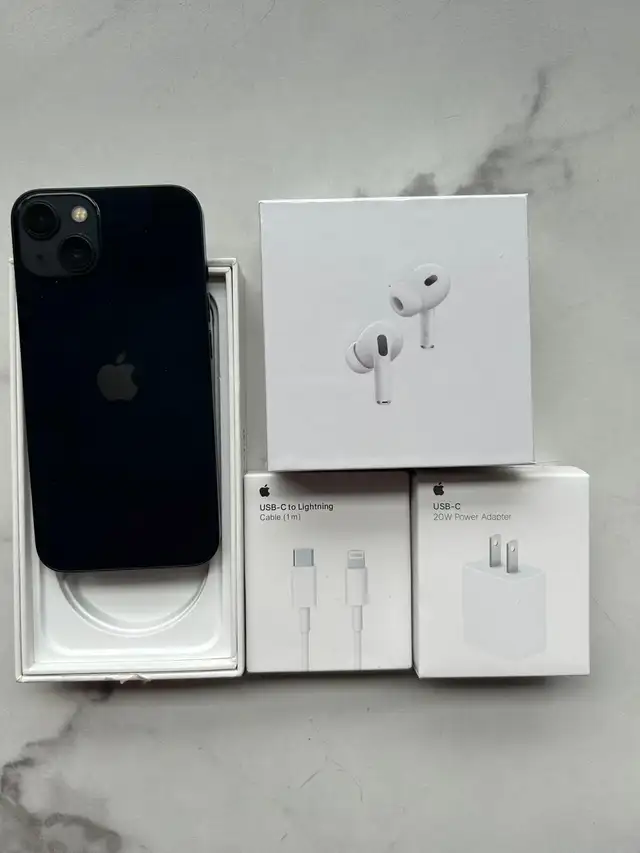 iPhone 13 128gb 80% batt AirPods/Fast Charger/Delivery