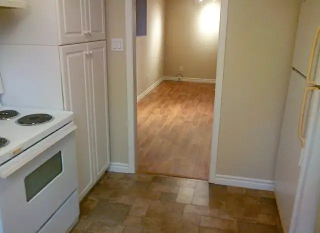 2 bedroom basement with laundry - Photo 3