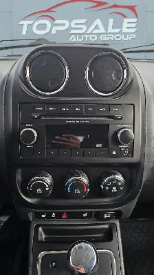 2012 Jeep Compass Sport 4WD - Photo 17