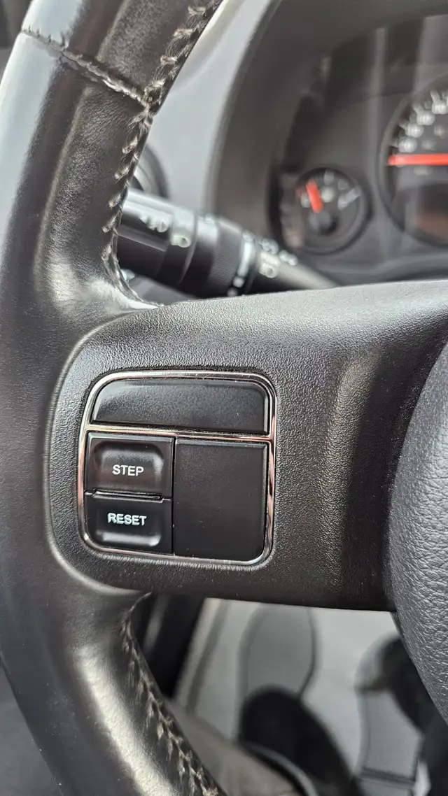 2012 Jeep Compass Sport 4WD - Photo 19
