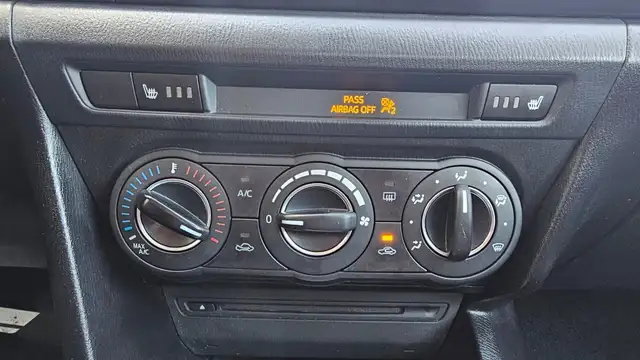 2015 Mazda MAZDA3 GS - Photo 15