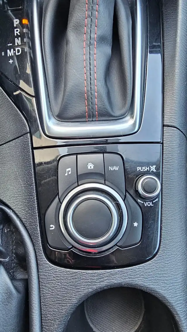 2015 Mazda MAZDA3 GS - Photo 16