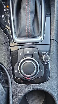2015 Mazda MAZDA3 GS - Photo 16