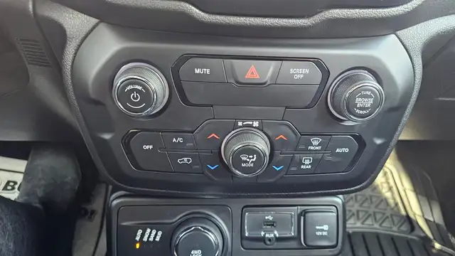 2018 Jeep Renegade Limited - Photo 18