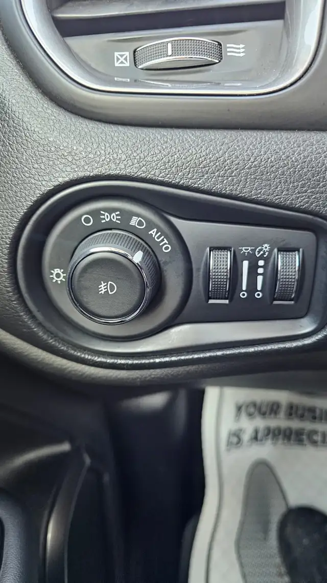 2018 Jeep Renegade Limited - Photo 25