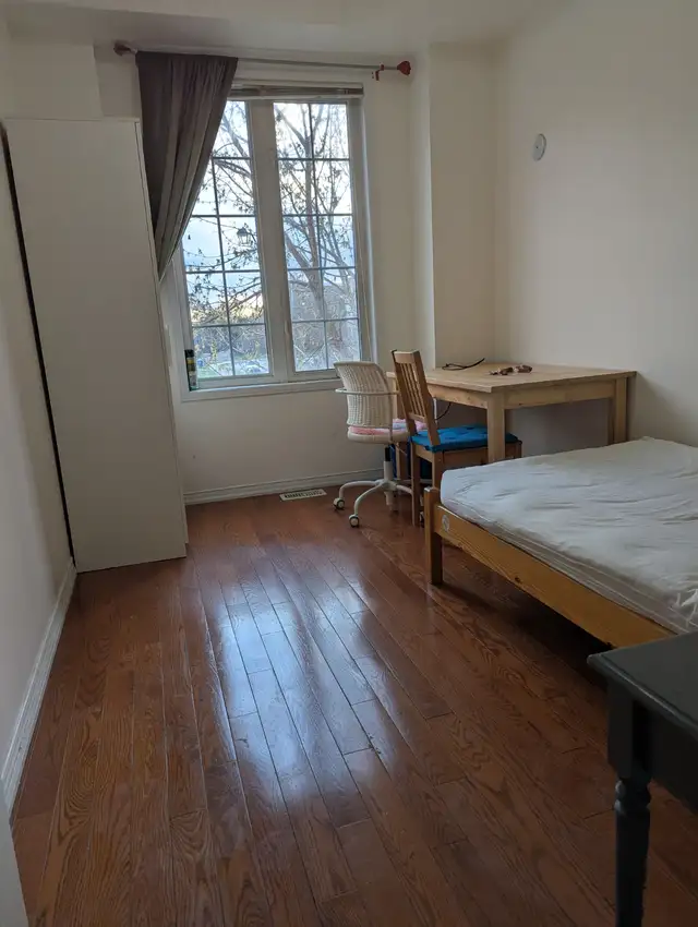 Cozy Bright Room Private Bath Parking @York University Village