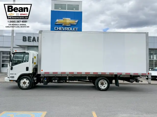 2022 Isuzu NRR - Photo 2
